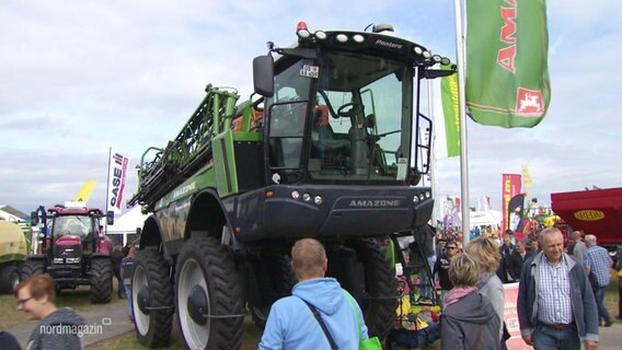 Eine Maschine zum Einsatz in der Landwirtschaft wird auf der MeLa ausgestellt.  