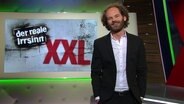 Maxi Schafroth moderiert Extra 3 Spezial  