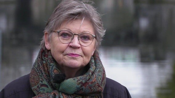 Bestseller Autorin, Petra Oelker in Winterhude  