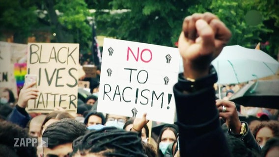 Szene einer Anti-Rassismus Demonstration  
