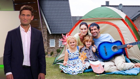 Christian Ehring und im Hintergrund eine Familie vor einem Campingzelt.  