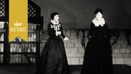 Schauspielerinnen Elisabeth Flickenschildt und Antje Weißgerber im Stück Maria Stuart auf der Bühne (1959)  