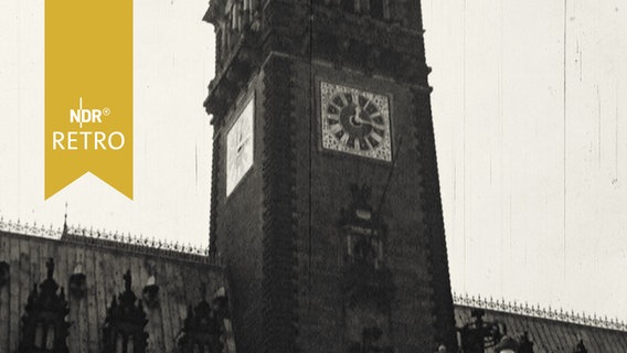Ausschnitt des Hamburger Rathausturmes  