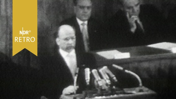 Walter Ulbricht bei Rede auf UN-Außenministerkonferenz in Genf 1961.  