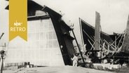 Schiffskörper im Bau in einer Werft (1962)  