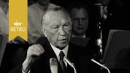 Bundeskanzler Konrad Adenauer bei einer Rede auf dem 6. DGB-Bundeskongress (1962)  