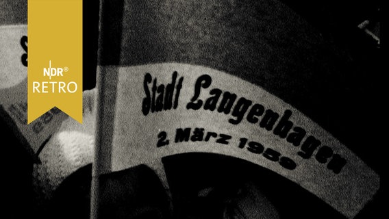Fähnchen mit der Aufschrift "Stadt Langenhagen - 2. März 1959" zur Verleihung des Stadtrechts  