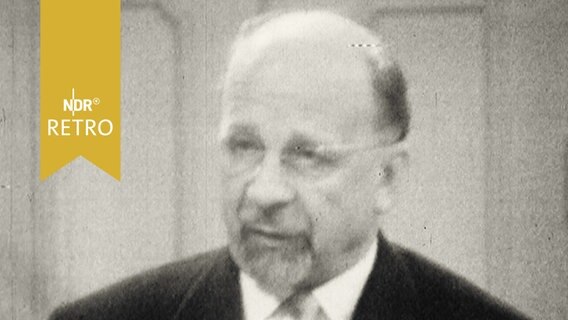 Walter Ulbricht verliest Erklärung des Staatsrates 1961  