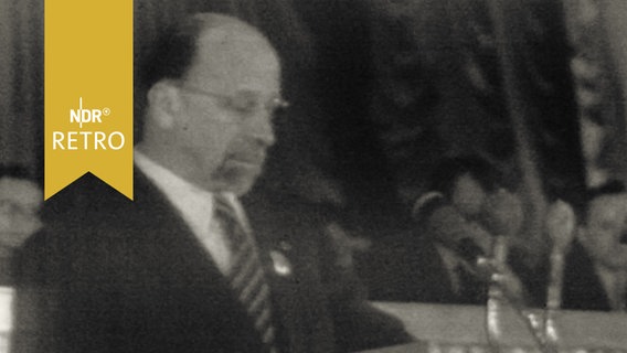 Walter Ulbricht während einer Rede (1960)  