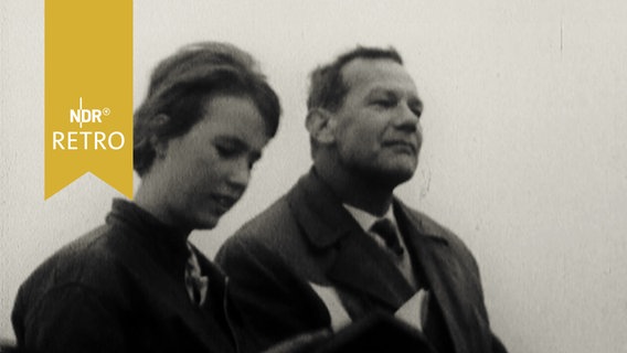 Karl-Heinz Kreienbaum und Isabell Stumpf auf dem Kutschbock (1963)  