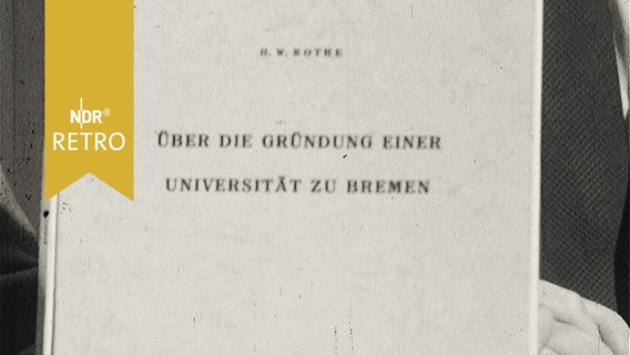Buch mit der Aufschrift "Über die Gründung Einer Universität in Bremen (1961)  