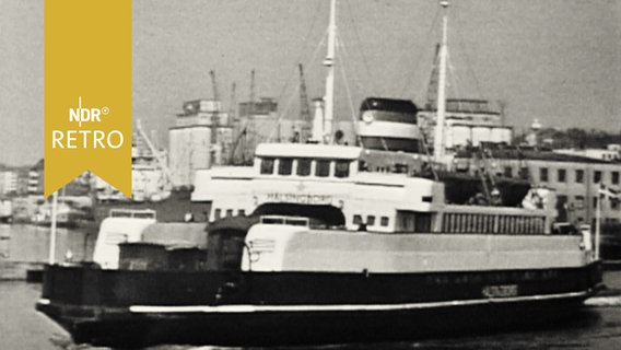 Fährschiff im Hafen von Puttgarden (1963)  