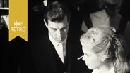 Joachim Fuchsberger und Dawn Addams beim Dreh zu "Die zornigen jungen Männer" 1960  
