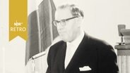 Finnischer Generalkonsul bei einer Ansprache zum 44. Unabhängigkeitstag seines Landes in der dänischen Seemannskirche in Hamburg 1961  