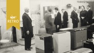 Kachelöfen in einer Ausstellung der Ofenmeister-Innung 1962  