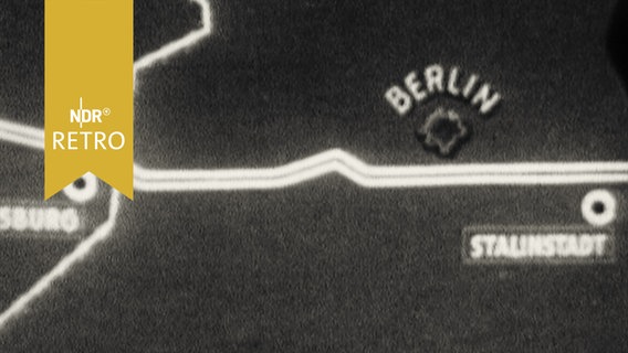 Karte zeigt die beiden Städte Wolfsburg und Stalinstadt an der gleichen Interzonen-Autobahn (1962)  