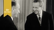 Sozialminister Kurz Partzsch bei der Amtseinführung durch seinen Vorgänger, den neuen Ministerpräsidenten Georg Diederichs in Hannover 1962  