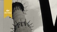 Froschperspektive: Fernsehturm auf dem Solling im Bau (1962)  