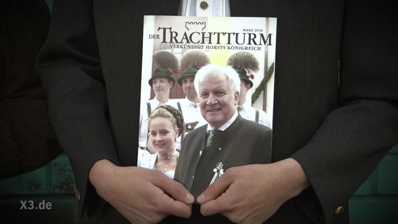 Horst Seehofer auf dem Titelblatt einer Zeitschrift namens "Trachtturm".  