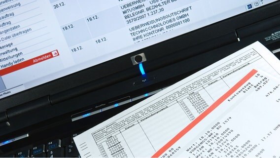 Internetbanking mit Tan-Liste © fotolia Foto:  Alterfalter