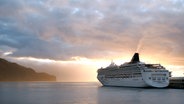 Kreuzfahrtschiffe vor Madeira. Sind die Ozeanriesen sauberer geworden? © NDR/Andreas OrthCS TV 