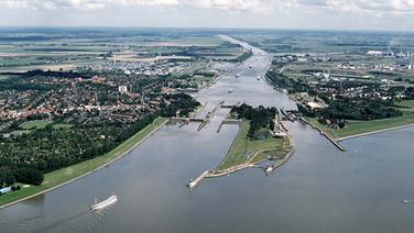 Nord-Ostseekanal - die Mündung in die Unterelbe bei Brunsbüttel. © picture-alliance/akg-images 