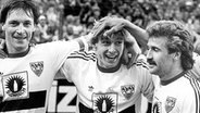 1987: Jürgen Klinsmann (VfB Stuttgart - FC Bayern) © dpa - Sportreport Foto: Norbert Försterling