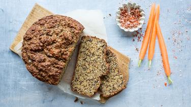 Carrot protein bread © ZS Verlag Photo: Claudia Timmann