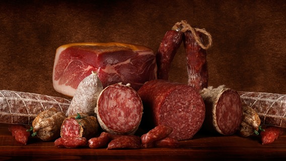 diverse Salami Sorten © fotlia.com Foto: esgro Tessieri