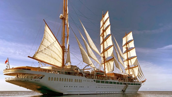 Zwei Tage war die "Sea Cloud Spirit" auf dem Törn von Kiel nach Sylt unter vollen Segeln unterwegs, die restliche Strecke mit Motorkraft. © NDR/Joker Pictures/Mario Göhring 