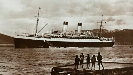 Das Dampfschiff "Monte Olivia" auf dem Weg nach Südamerika. © NDR/Hamburg Süd 