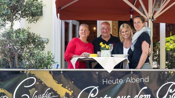 Sein Restaurant "Da Claudio" ist inzwischen eine beliebte Adresse auf Usedom. © NDR/Clipfilm 