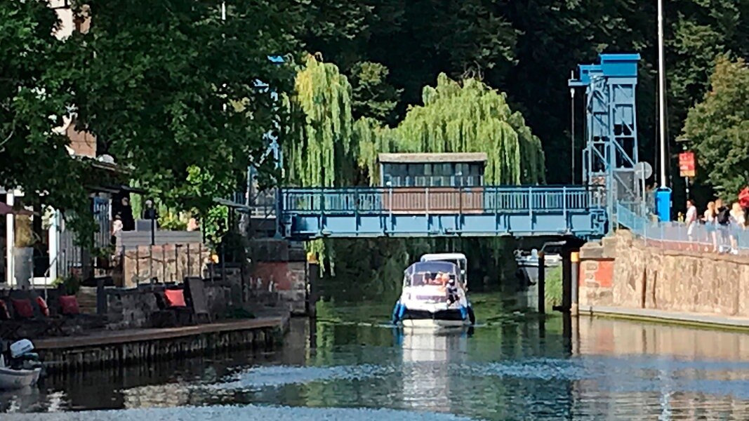 Plau am See: Hubbrücke defekt