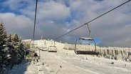 Am 11.12.2021 - die früheste Eröffnung der Wintersaison seit es die Beschneiung am Wurmberg gibt. © NDR/Lydia Callies 