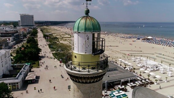 Der Leuchtturm von Warnemünde. © NDR 