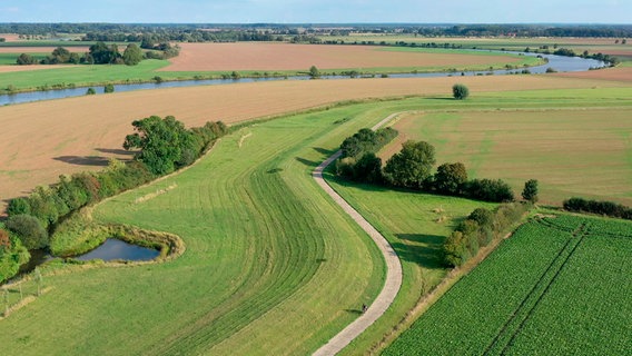 Immer am Fluss entlang - der Weserradweg. © NDR 
