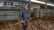 Zwei Jahre Milchpreiskrise haben ein riesen Loch gerissen: Dirk Spreckelsen aus Nordfriesland kämpft um seinen Hof. © NDR 