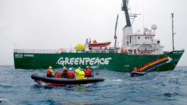 Bildergebnis für fotos von greenpeace expedition in die antarktis