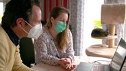 Fakeshops sind immer professioneller gestaltet und kaum noch von seriösen Onlineshops zu unterscheiden. Auch Doreen Teuber aus Schleswig-Holstein ist auf einen Fakeshop reingefallen, als sie neue BMX-Räder für ihre Söhne kaufen wollte. © NDR 