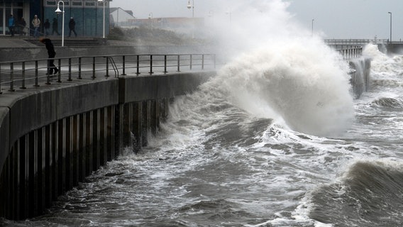 Unberechenbar: Im Herbst verwandeln Stürme die Nordsee in ein tosendes Meer. © NDR/Annegret Walter & Robert Morgenstern 