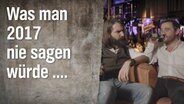 Freddy Radeke und Jakob Leube wünschen einen guten Rutsch ins neue Jahr.  