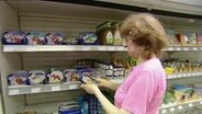 Ein Supermarkt voller falscher Produkte - das gefällt nicht jedem.  