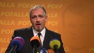 Torsten Sträter als Pofallas Pressesprecher  