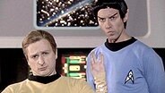 Jesko Friedrich und Dennis Kaupp als Kirk und Spock in einer Raumschiff Enterprise Deko  