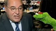 Gregor Gysi und Strumpfi.  