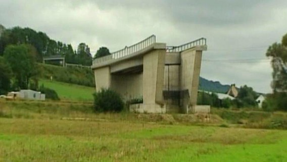 Eine unfertige Brücke © NDR 