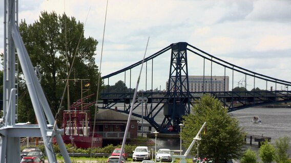 Die Kaiser-Wilhelm-Brücke in Wilhelmshaven. Die Kaiser-Wilhelm-Brücke in Wilhelmshaven. © NDR