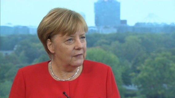 Bundeskanzlerin Angela Merkel im NDR Interview. © NDR 