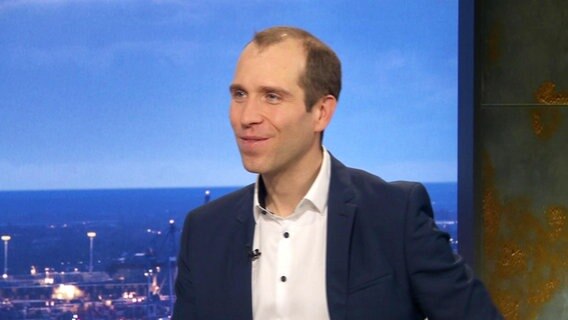 Dennis Thering von CDU Hamburg im Hamburg Journal-Studio © Screenshot 