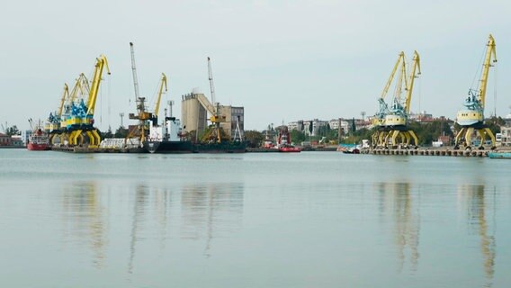 Der Hafen von Burgas ist der wichtigste Bulgariens © NDR 
